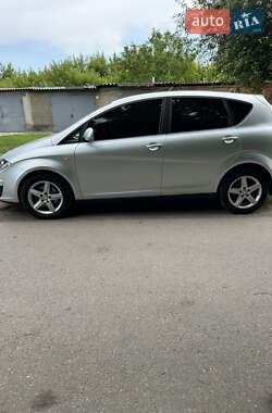 Минивэн SEAT Altea 2010 в 
