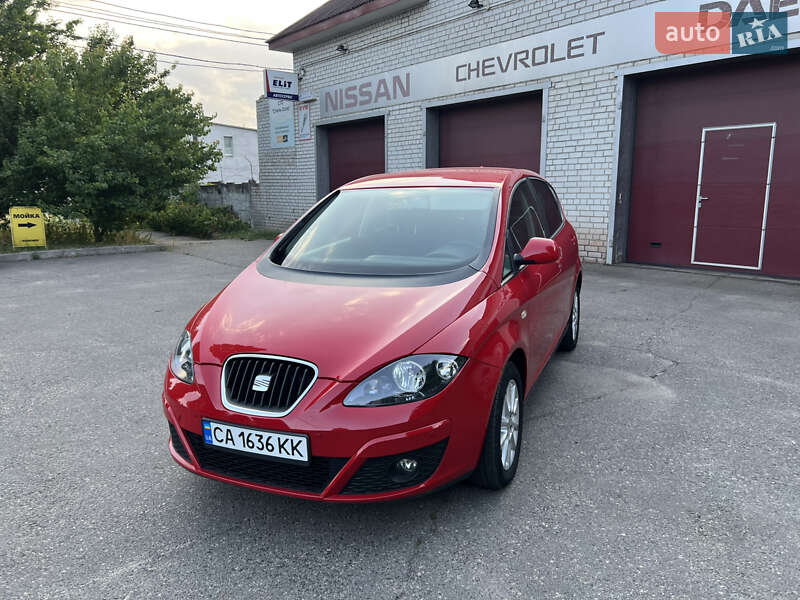 Мінівен SEAT Altea 2011 в 