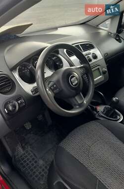 Минивэн SEAT Altea 2004 в 