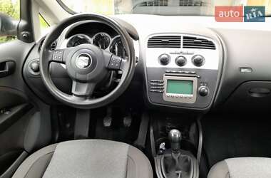 Минивэн SEAT Altea 2004 в 