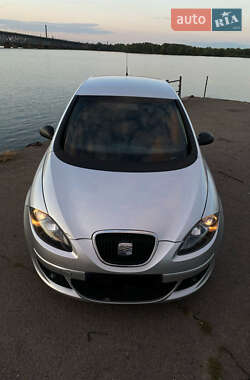 Минивэн SEAT Altea 2004 в Днепре