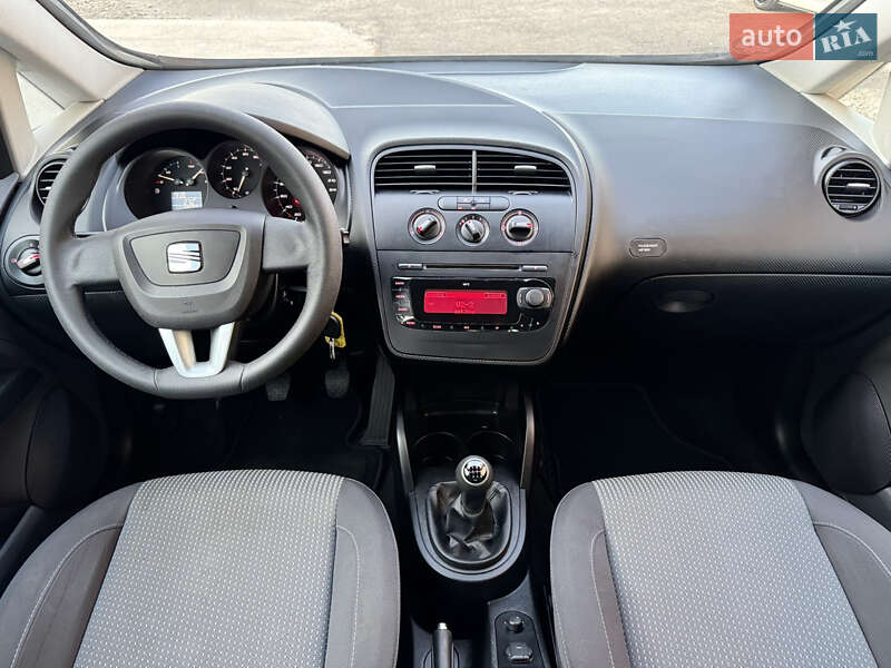 Минивэн SEAT Altea 2009 в Луцке