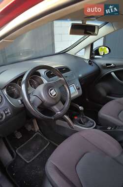 Минивэн SEAT Altea 2004 в 