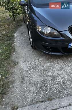 Минивэн SEAT Altea 2008 в 