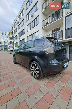 Минивэн SEAT Altea 2005 в 
