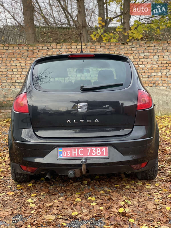 Минивэн SEAT Altea 2007 в Староконстантинове