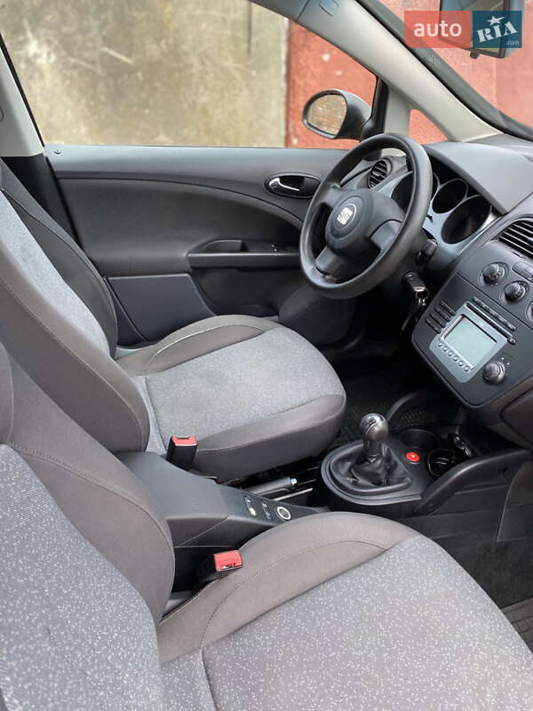 Минивэн SEAT Altea 2007 в Староконстантинове