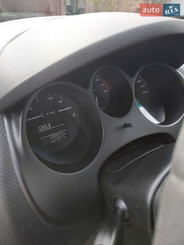 Мінівен SEAT Altea 2010 в Луцьку фото 4 Мінівен SEAT Altea 2010 в Луцьку