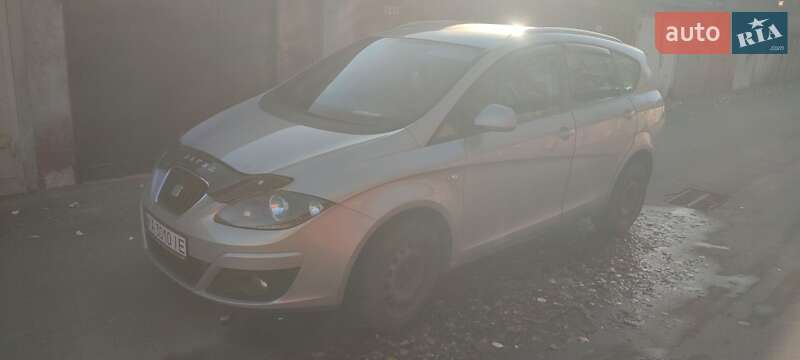 Минивэн SEAT Altea 2010 в Киеве