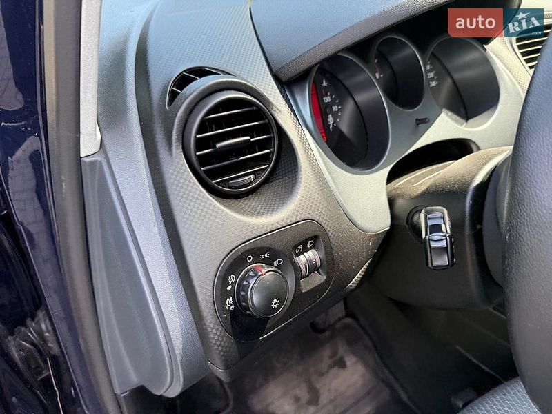 Минивэн SEAT Altea 2008 в Луцке