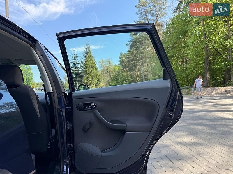 Минивэн SEAT Altea 2008 в Луцке
