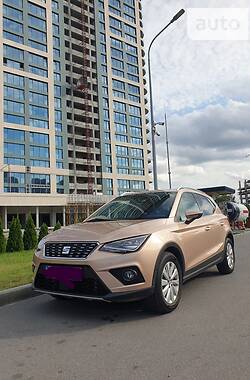 Позашляховик / Кросовер SEAT Arona 2018 в Дніпрі