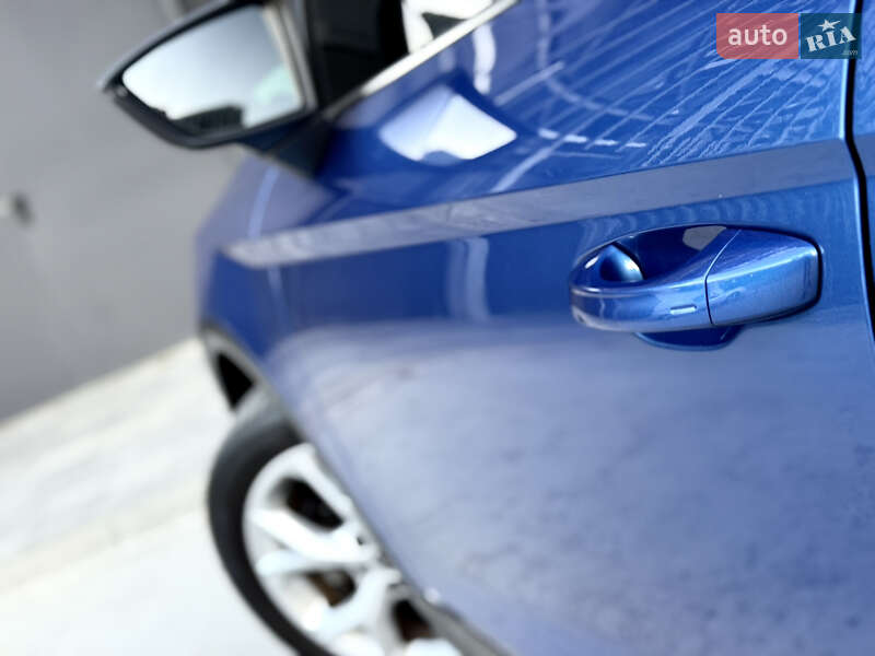Позашляховик / Кросовер SEAT Arona 2022 в Києві