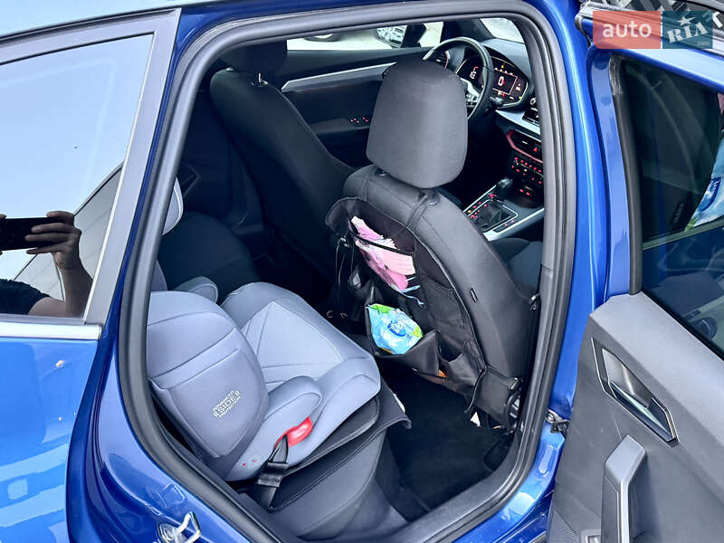 Позашляховик / Кросовер SEAT Arona 2022 в Києві