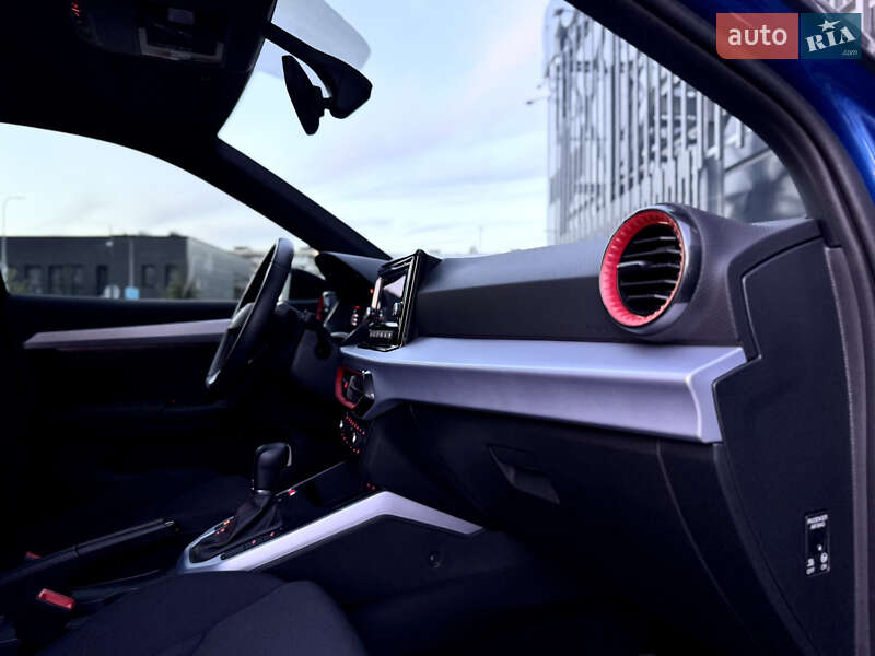 Позашляховик / Кросовер SEAT Arona 2022 в Києві