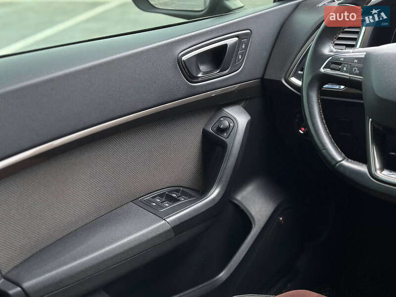 Позашляховик / Кросовер SEAT Ateca 2018 в Глухові