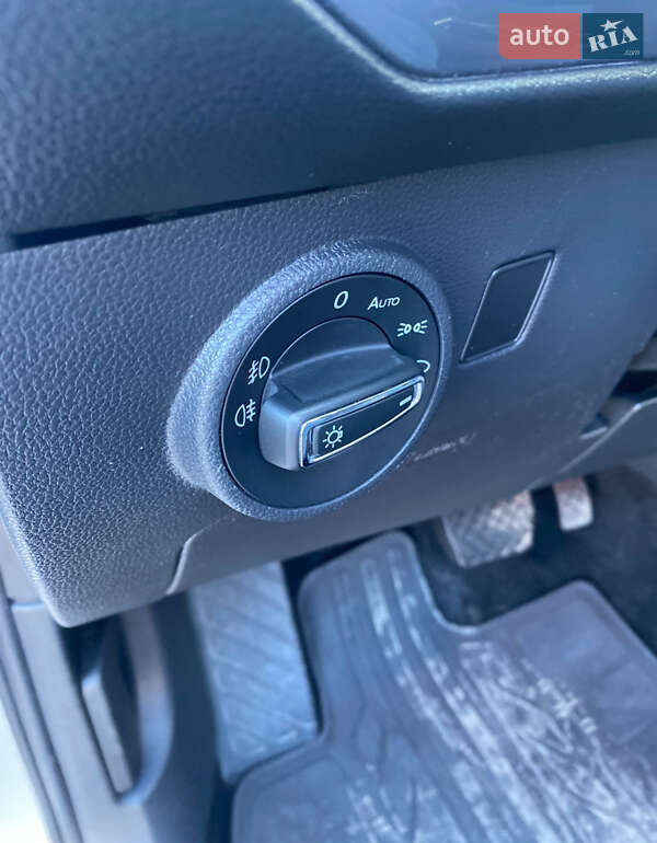 Внедорожник / Кроссовер SEAT Ateca 2019 в Староконстантинове