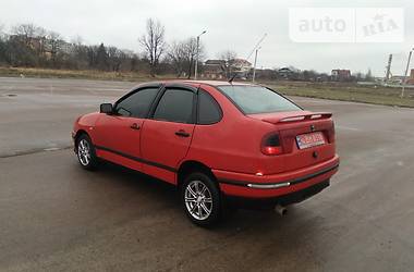 Седан SEAT Cordoba 1996 в Львове