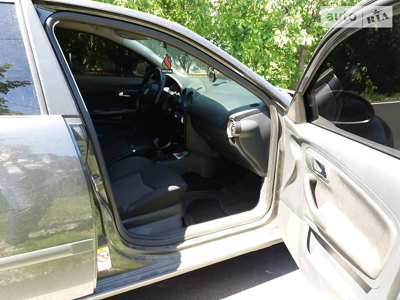 Седан SEAT Cordoba 2008 в Дніпрі