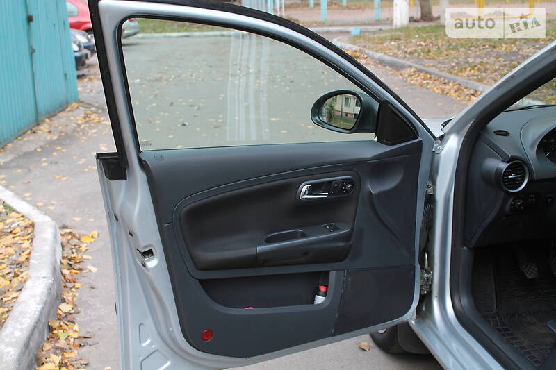 Седан SEAT Cordoba 2008 в Києві фото 3 Седан SEAT Cordoba 2008 в Києві