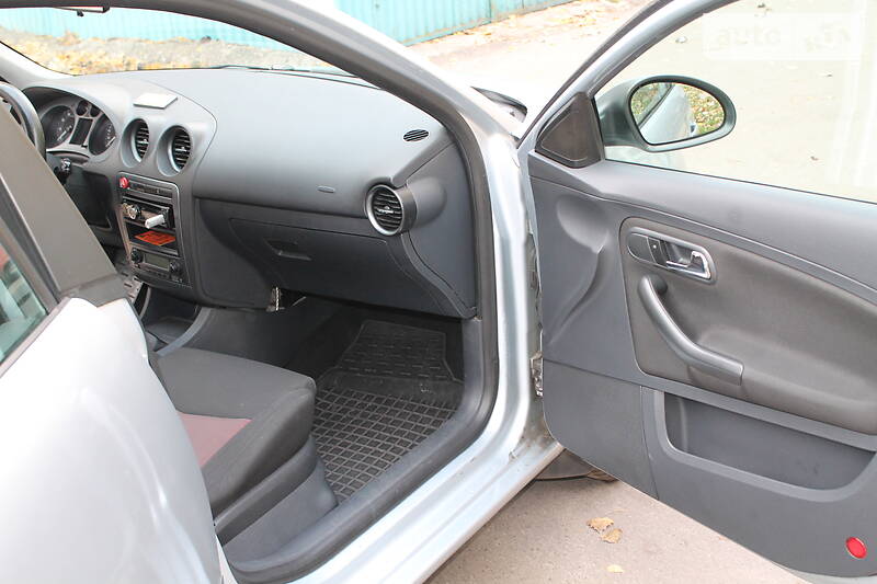 Седан SEAT Cordoba 2008 в Києві фото 4 Седан SEAT Cordoba 2008 в Києві