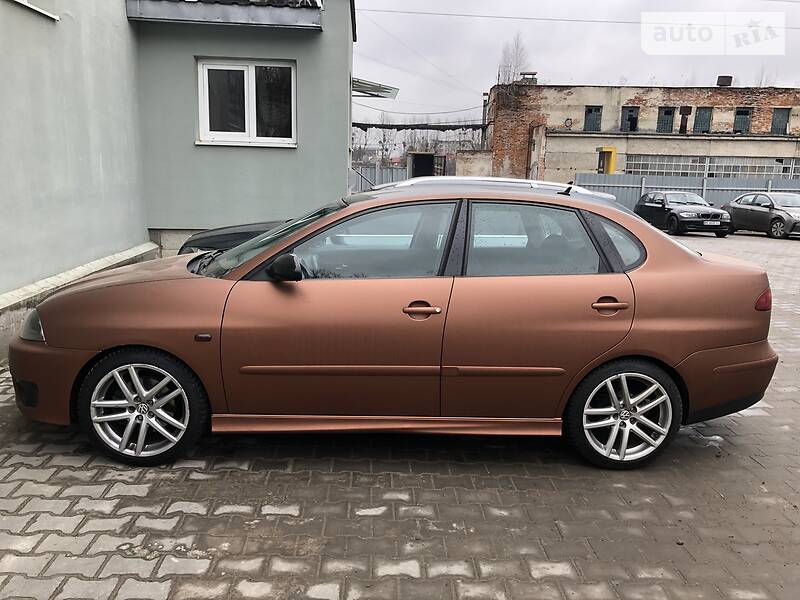 Седан SEAT Cordoba 2008 в 