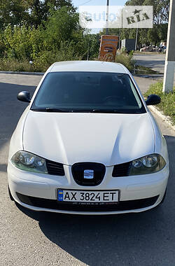 Седан SEAT Cordoba 2004 в 
