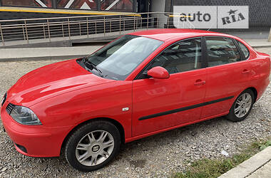 Седан SEAT Cordoba 2003 в Чернівцях