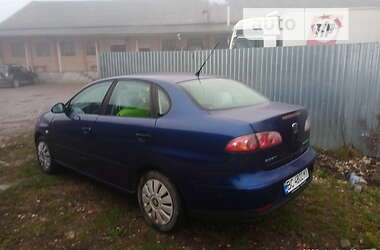 Седан SEAT Cordoba 2004 в Дрогобичі