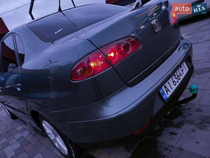 Седан SEAT Cordoba 2004 в Белой Церкви