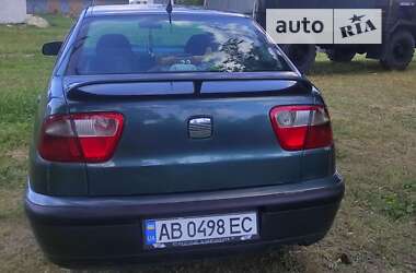 Седан SEAT Cordoba 2000 в Баре