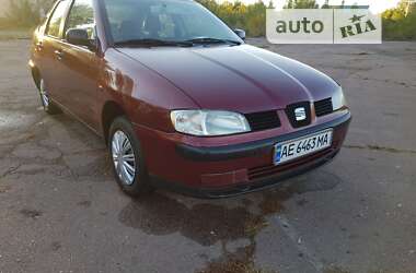 Седан SEAT Cordoba 2000 в Мені