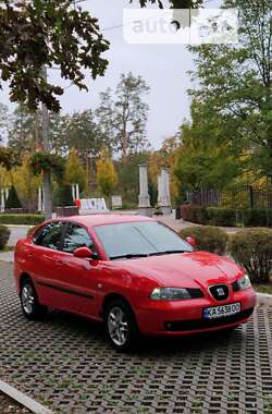 Седан SEAT Cordoba 2003 в Києві