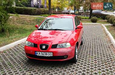 Седан SEAT Cordoba 2003 в Киеве