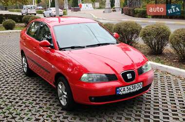 Седан SEAT Cordoba 2003 в Киеве