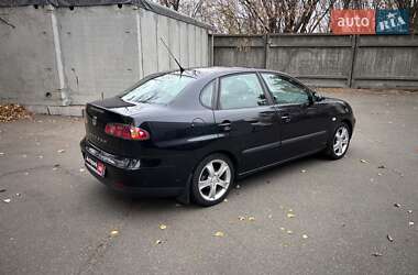 Седан SEAT Cordoba 2008 в Киеве