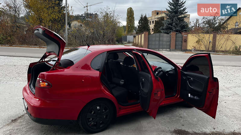 Седан SEAT Cordoba 2007 в Киеве