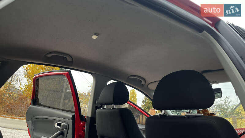 Седан SEAT Cordoba 2007 в Киеве