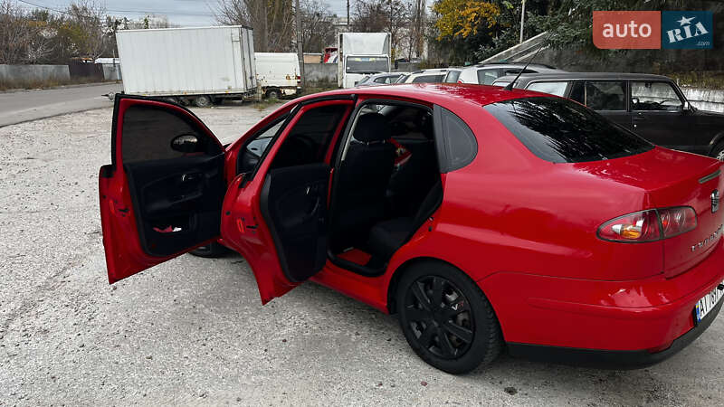 Седан SEAT Cordoba 2007 в Киеве