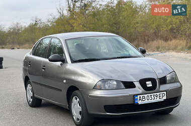 Седан SEAT Cordoba 2003 в Києві