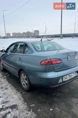 Седан SEAT Cordoba 2005 в Києві