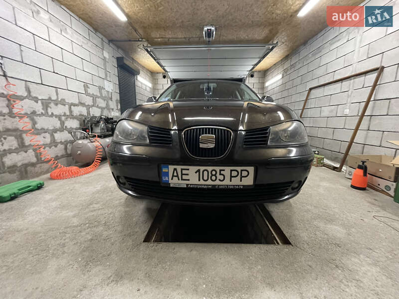 Седан SEAT Cordoba 2008 в Каменском