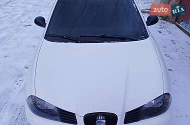 Седан SEAT Cordoba 2004 в Запорожье