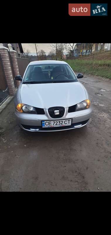 Седан SEAT Cordoba 2004 в Чернівцях