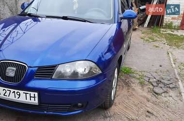 Седан SEAT Cordoba 2003 в Києві