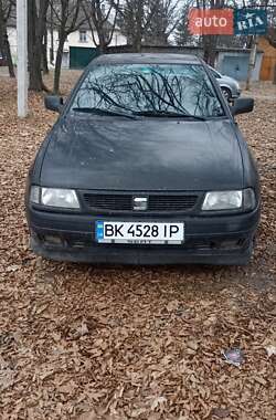 Седан SEAT Cordoba 1994 в Оржеві