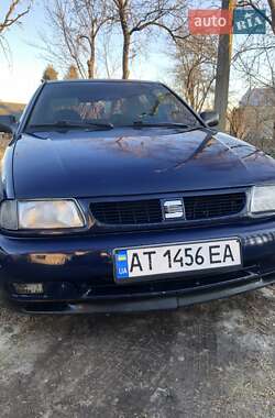 Седан SEAT Cordoba 1996 в Стебнику