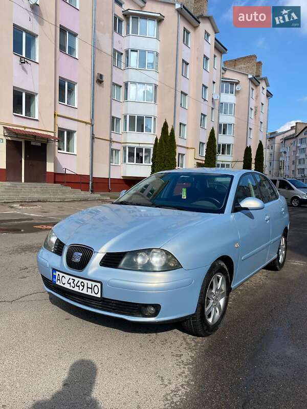 Седан SEAT Cordoba 2005 в Києві