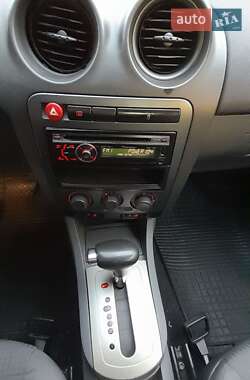 Седан SEAT Cordoba 2007 в 