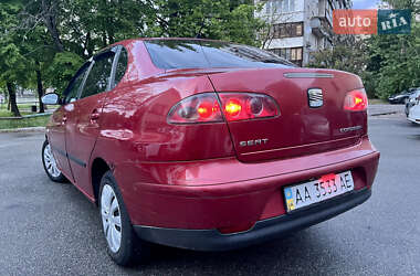 Седан SEAT Cordoba 2005 в 